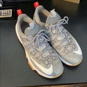 Nike LeBron low top 13s size 10
